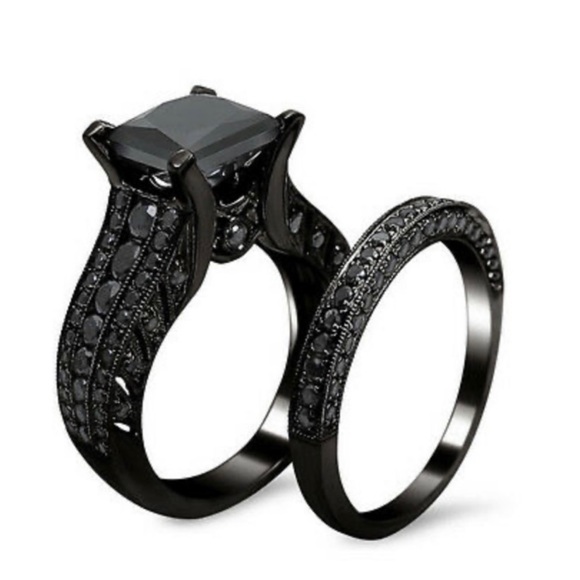 Black Sapphire Engagement Ring - Picture 3 of 4